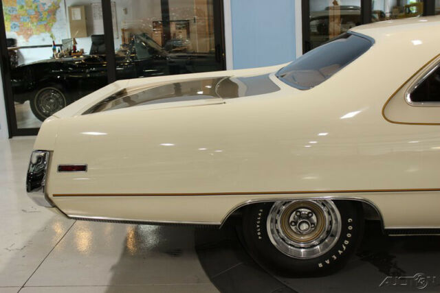 Chrysler 300 Series 1970 image number 45