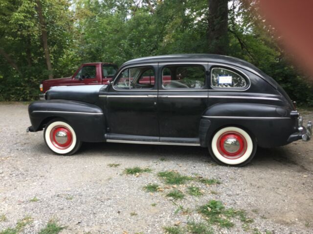 Ford Super Deluxe 1946 image number 0