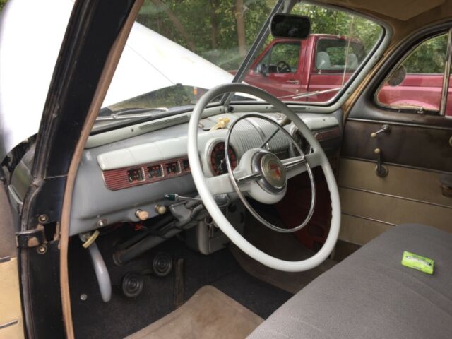 Ford Super Deluxe 1946 image number 3