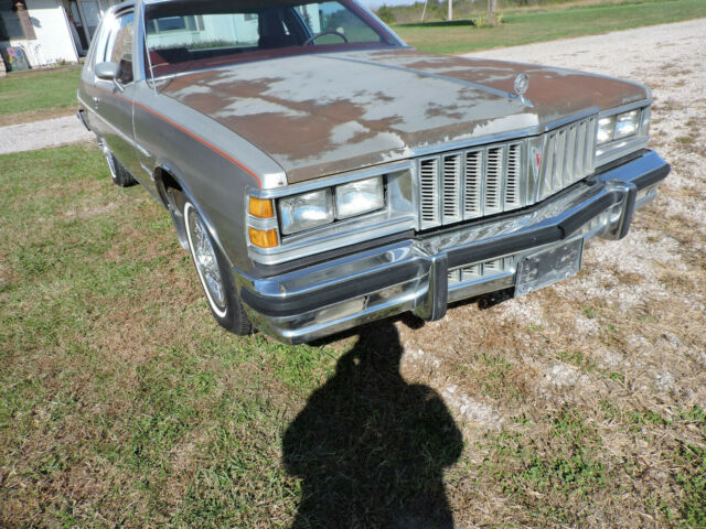 Pontiac Grand Prix 1979 image number 17