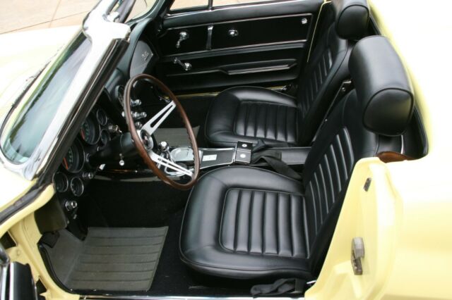 Chevrolet Corvette 1966 image number 12