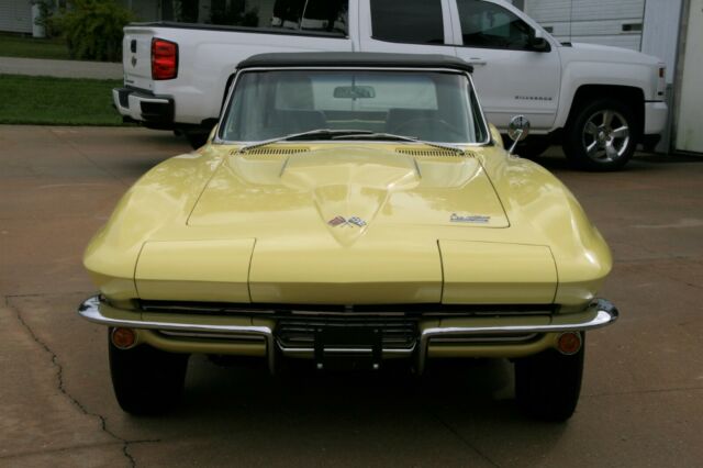Chevrolet Corvette 1966 image number 25