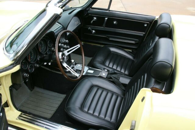 Chevrolet Corvette 1966 image number 35