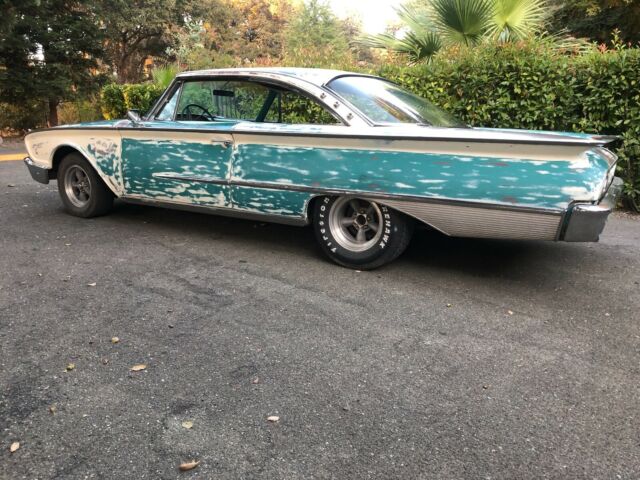 Ford Galaxie 1960 image number 23