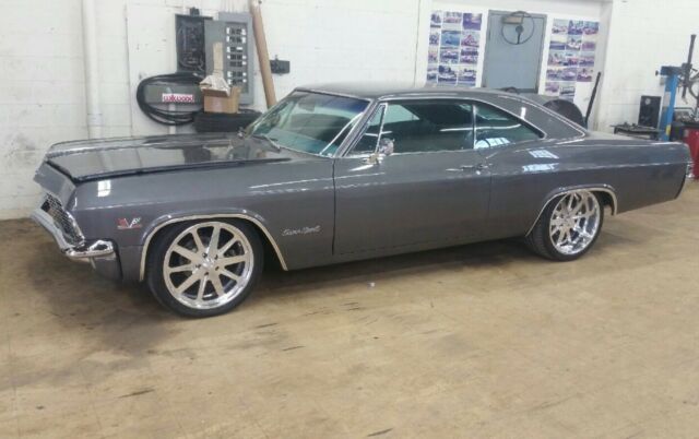 Chevrolet Impala 1965 image number 15