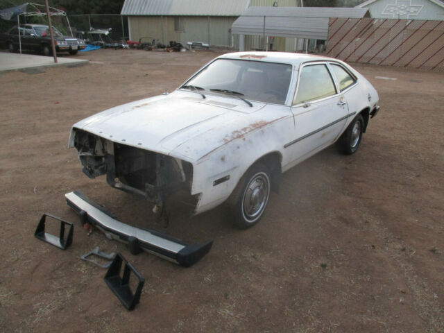 Ford Pinto 1979 image number 16