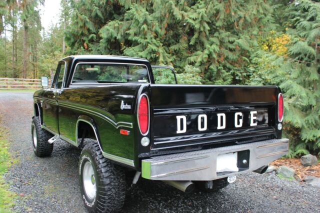 Dodge Power Wagon 1970 image number 4