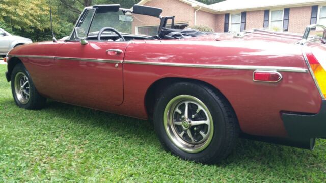 MG MGB 1979 image number 10