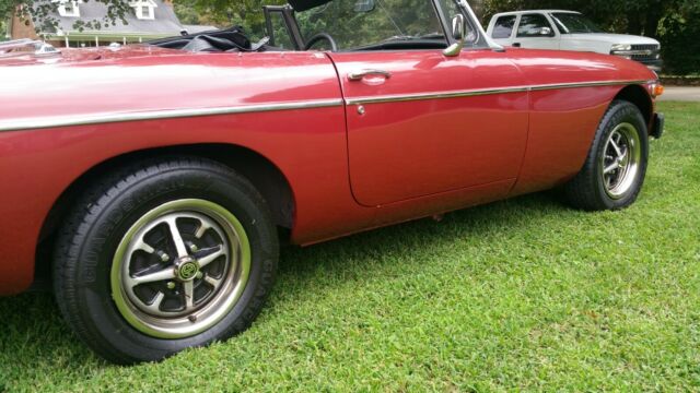 MG MGB 1979 image number 12