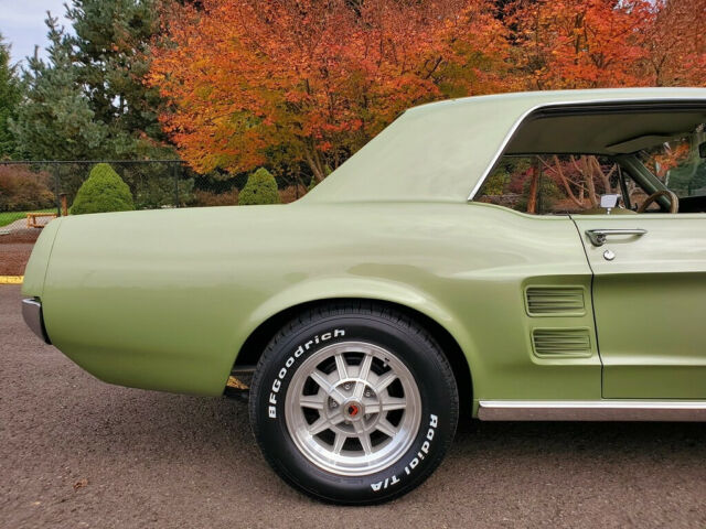 Ford Mustang 1967 image number 17