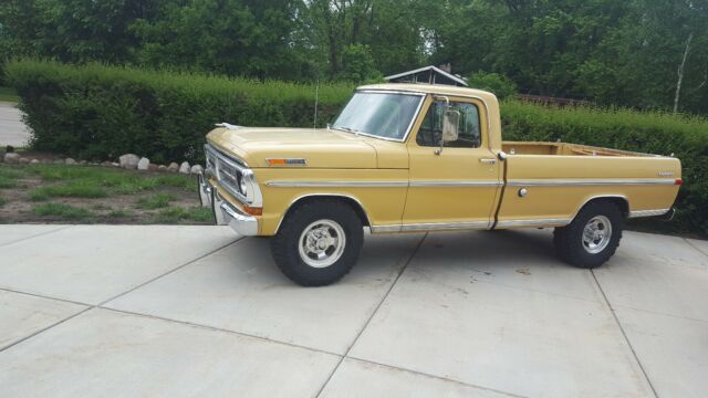 Ford F-250 1972 image number 1