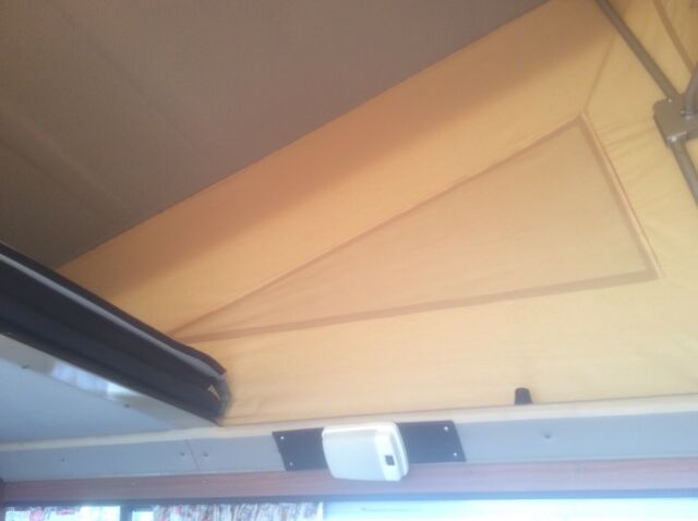 Volkswagen Bus/Vanagon 1977 image number 11