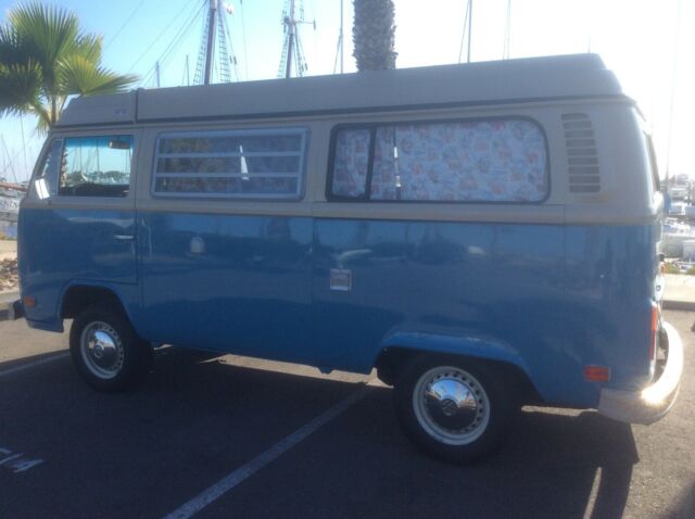 Volkswagen Bus/Vanagon 1977 image number 23
