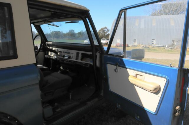 Ford Bronco 1970 image number 7