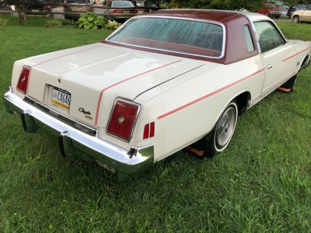 Chrysler Cordoba 1979 image number 2