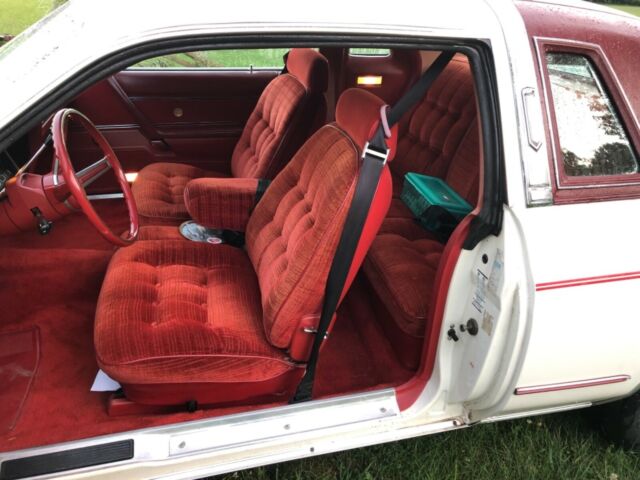 Chrysler Cordoba 1979 image number 5