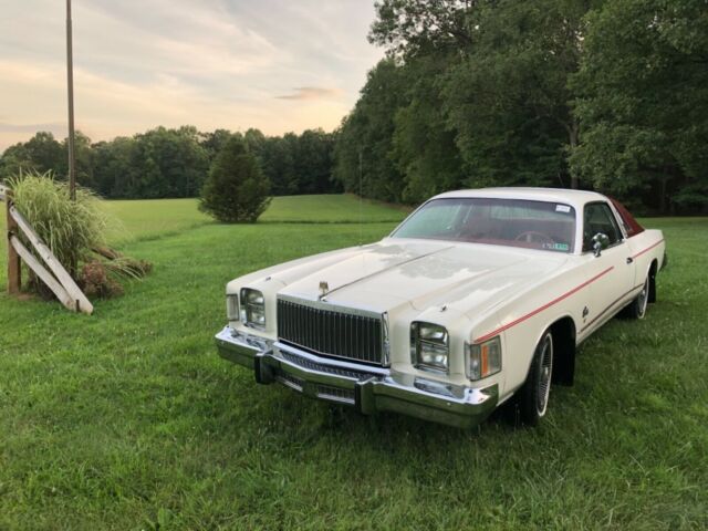 Chrysler Cordoba 1979 image number 8