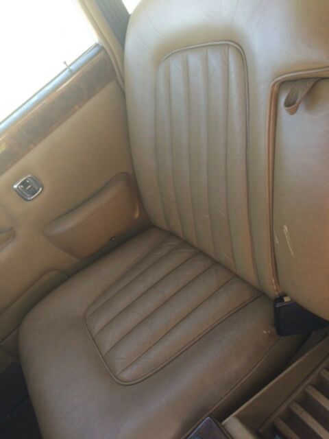 Rolls-Royce Silver Shadow 1976 image number 13