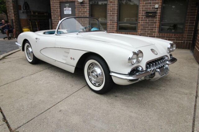Chevrolet Corvette 1959 image number 6