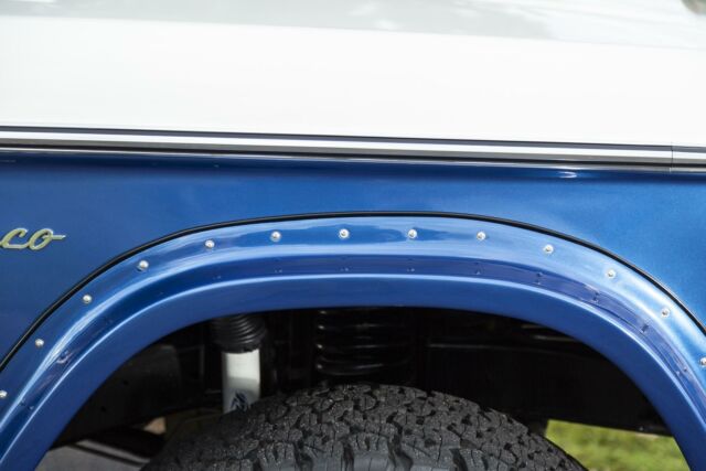 Ford Bronco 1975 image number 11