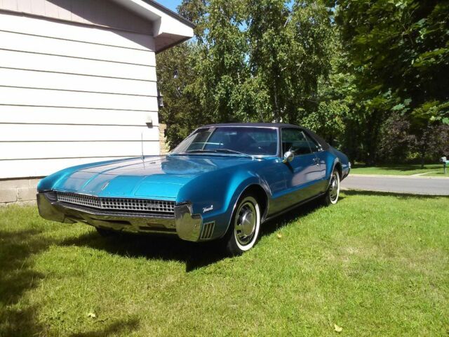 Oldsmobile Toronado 1967 image number 1