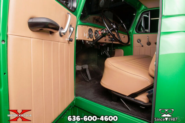International Harvester R110 3/4-ton 1952 image number 11