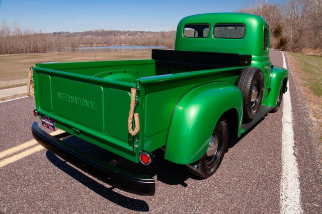 International Harvester R110 3/4-ton 1952 image number 3