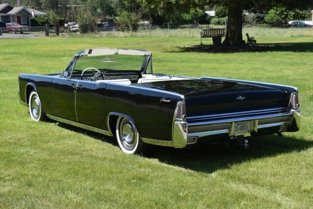 Lincoln Continental 1965 image number 24