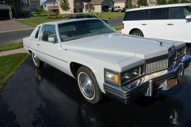 Cadillac DeVille 1979 image number 1