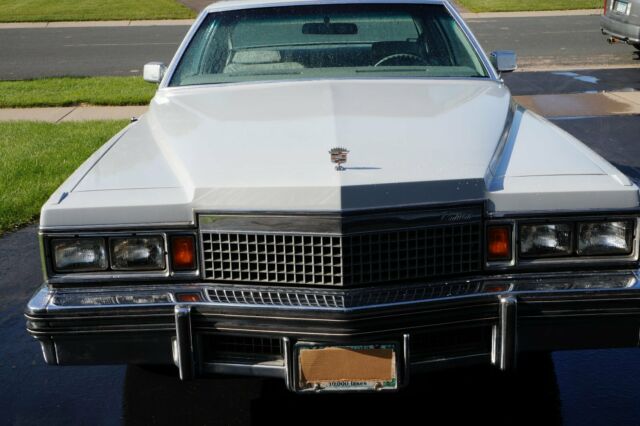 Cadillac DeVille 1979 image number 2