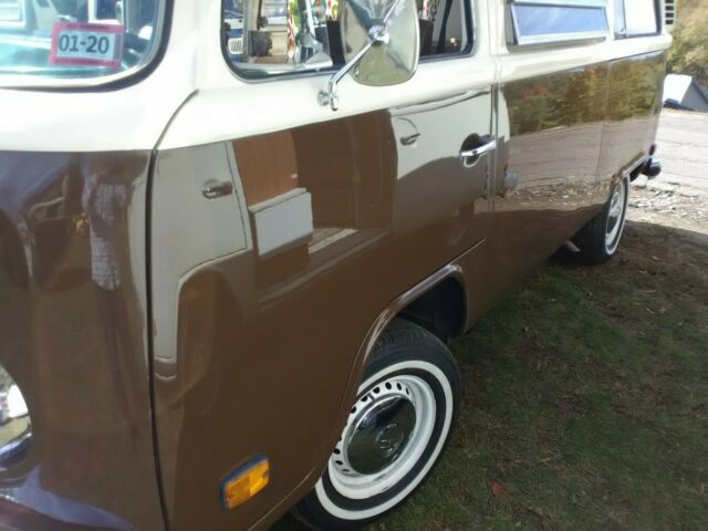 Volkswagen Bus/Vanagon 1977 image number 42