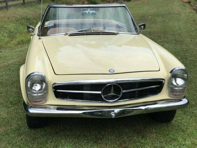 Mercedes-Benz SL-Class 1965 image number 2