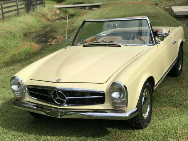 Mercedes-Benz SL-Class 1965 image number 21