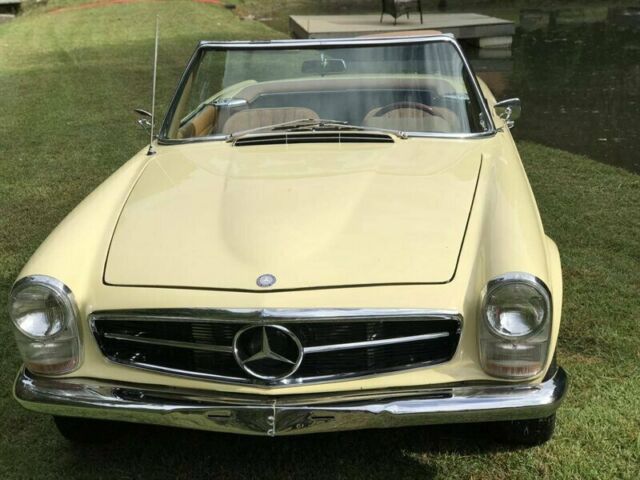 Mercedes-Benz SL-Class 1965 image number 22