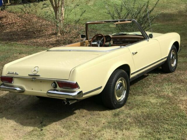 Mercedes-Benz SL-Class 1965 image number 23