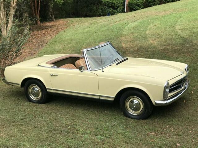 Mercedes-Benz SL-Class 1965 image number 34