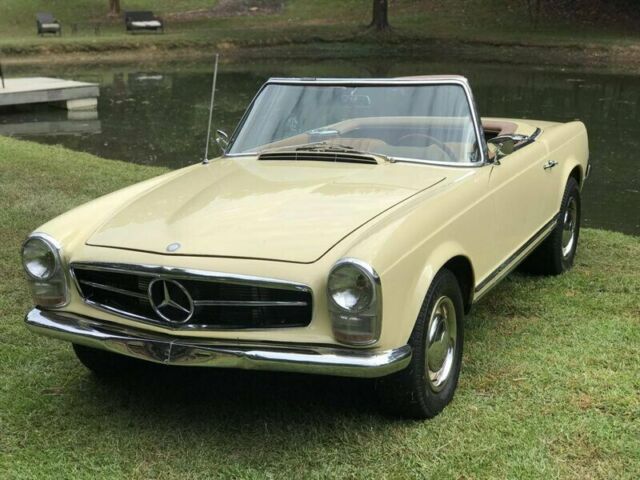 Mercedes-Benz SL-Class 1965 image number 41