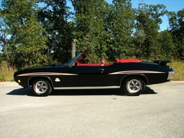 Pontiac GTO 1970 image number 24