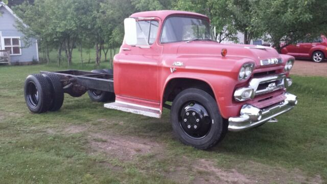 GMC 370 1958 image number 28