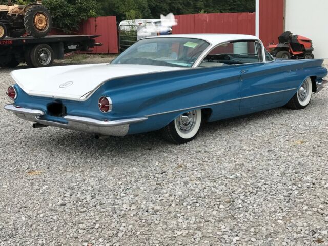 Buick LeSabre 1960 image number 16