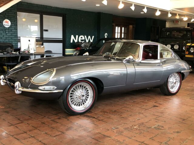 Jaguar E-Type 1962 image number 1
