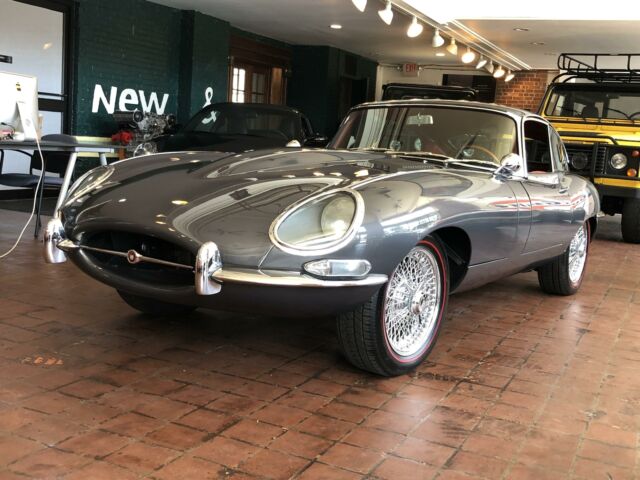 Jaguar E-Type 1962 image number 26