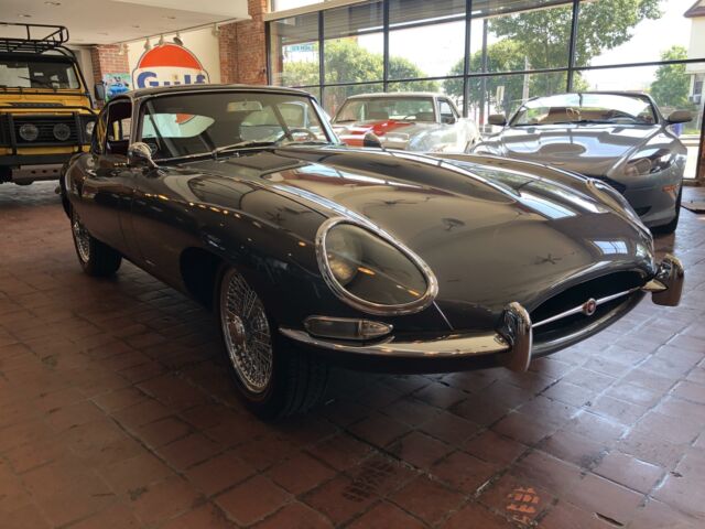 Jaguar E-Type 1962 image number 38