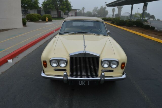 Rolls-Royce Corniche 1971 image number 3