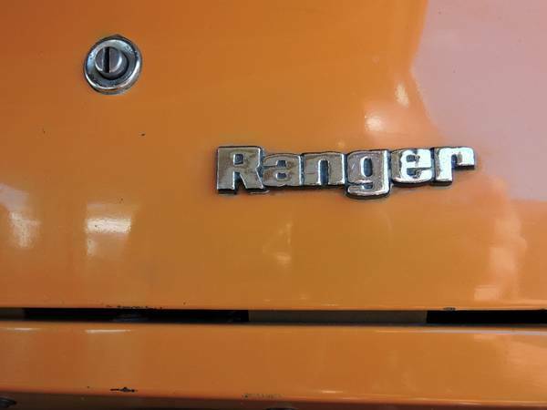 Ford Bronco 1975 image number 17