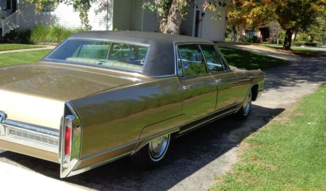 Cadillac Fleetwood 1966 image number 3