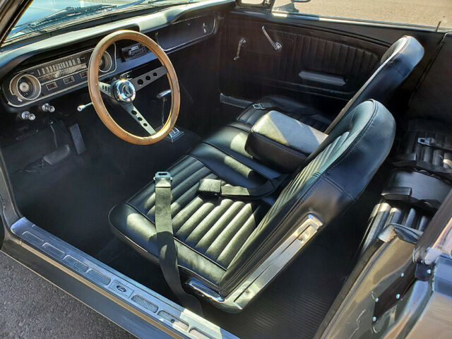 Ford Mustang 1965 image number 16