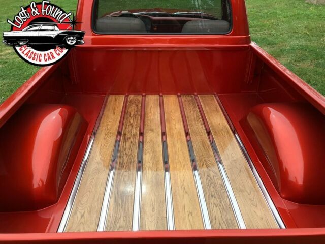 Ford Unibody F100 Pickup Truck 1961 image number 4
