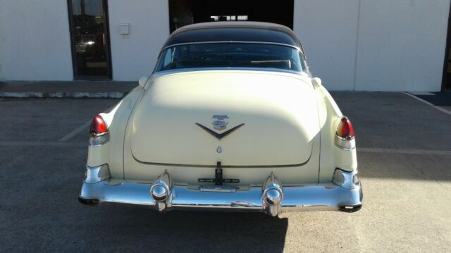 Cadillac DeVille 1953 image number 15