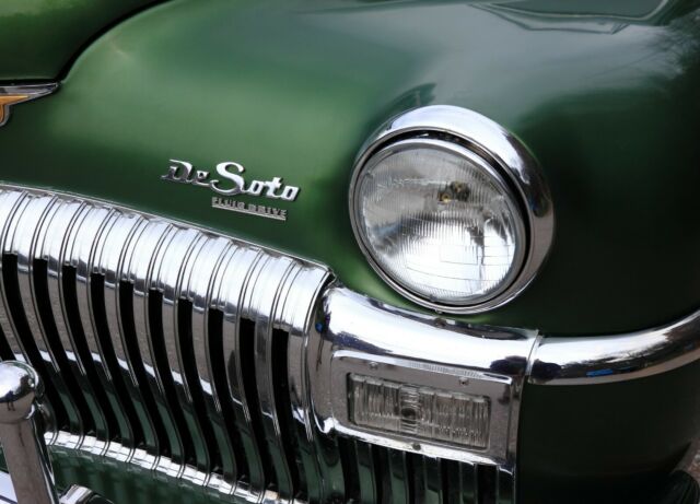 DeSoto S-11 1948 image number 2